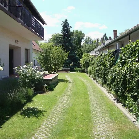 Gyöngyvirág Vendégház Appartement Balatonboglár
