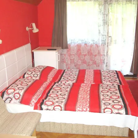 Gyöngyvirág Vendégház * Balatonboglár