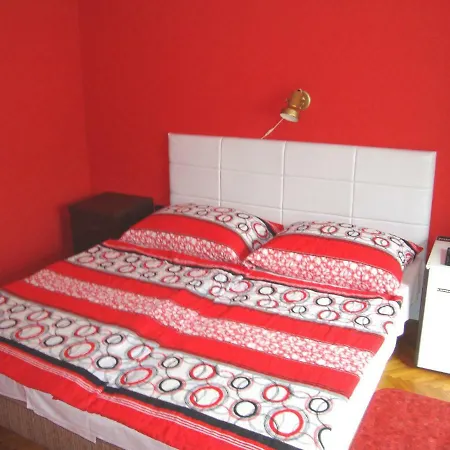 Gyongyvirag Vendeghaz