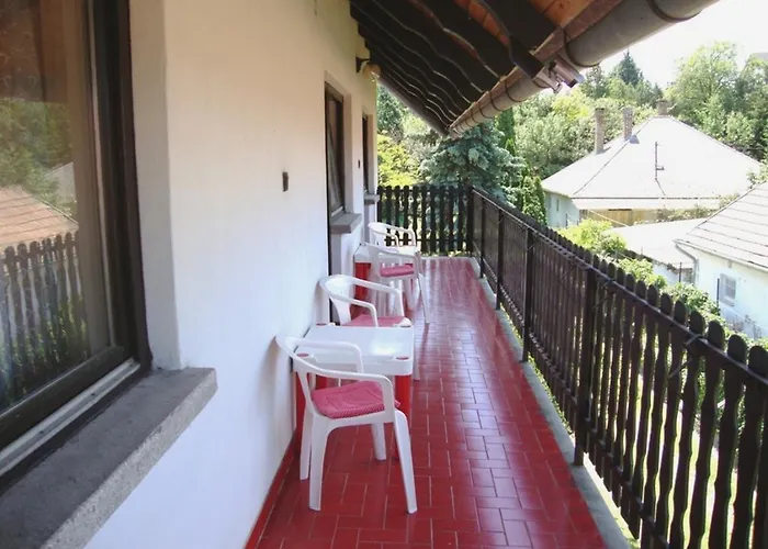 דירה Gyongyvirag Vendeghaz *