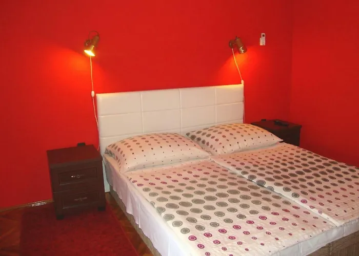 Gyongyvirag Vendeghaz *