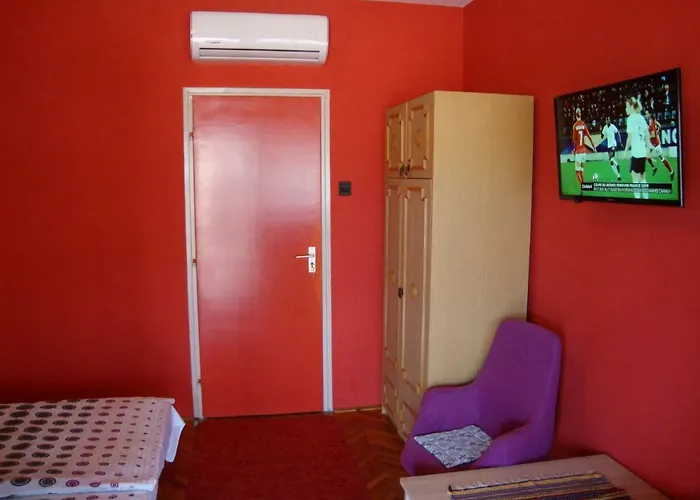 Gyongyvirag Vendeghaz *