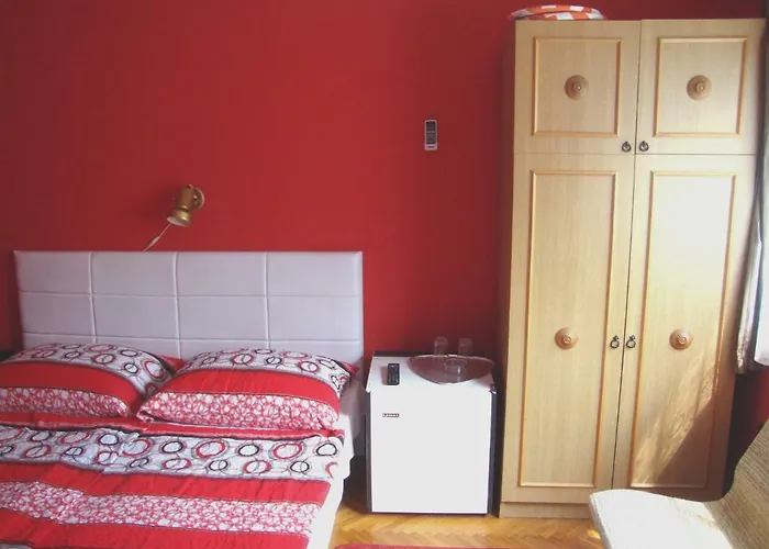 Gyongyvirag Vendeghaz דירה